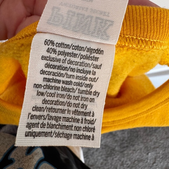 VS Pink University of Michigan Cold Shoulder Crewneck Sweatshirt size XS - Picture 4 of 5